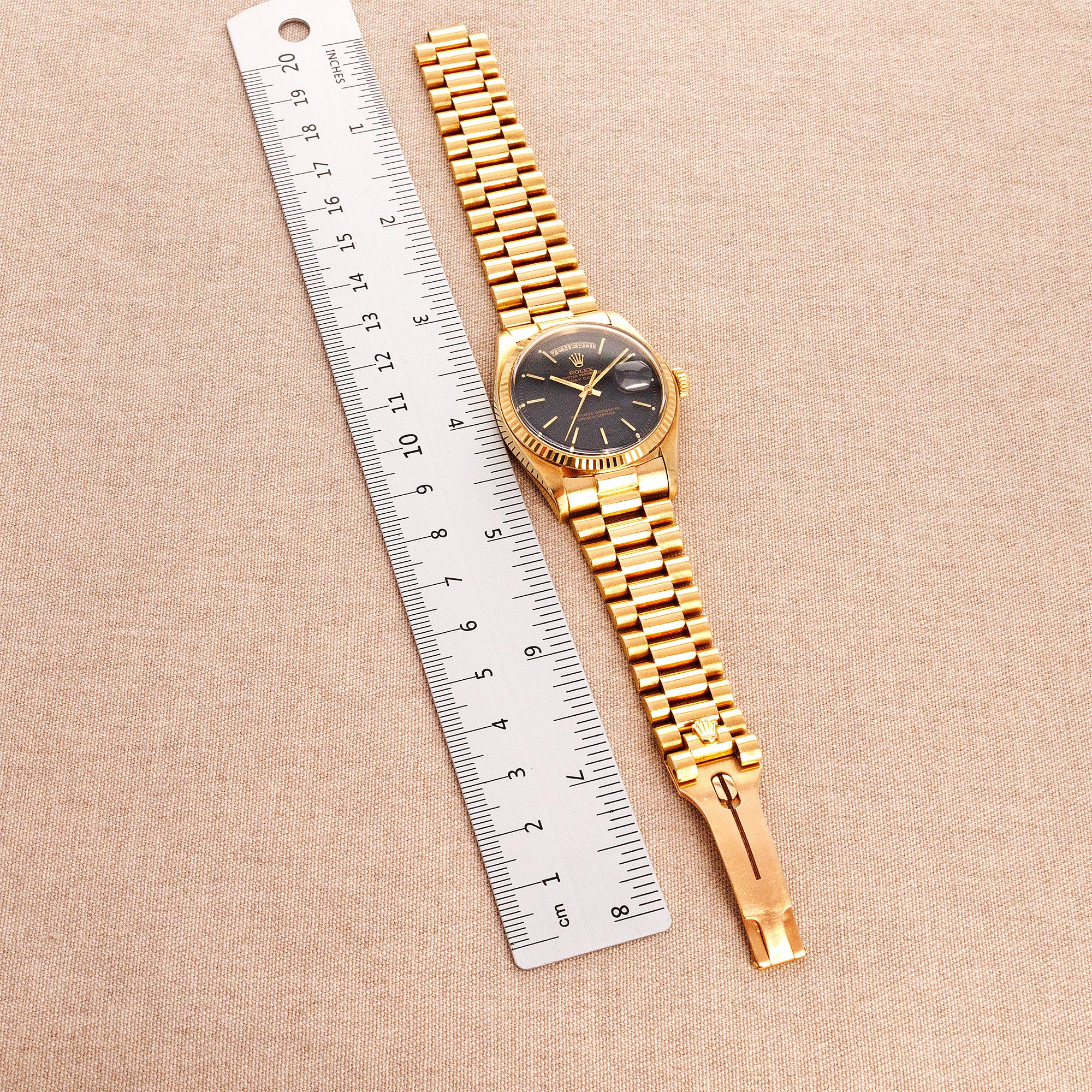 Rolex Yellow Gold Day-Date Ref. 1803 with Flawless Matte Black dial - Image 6