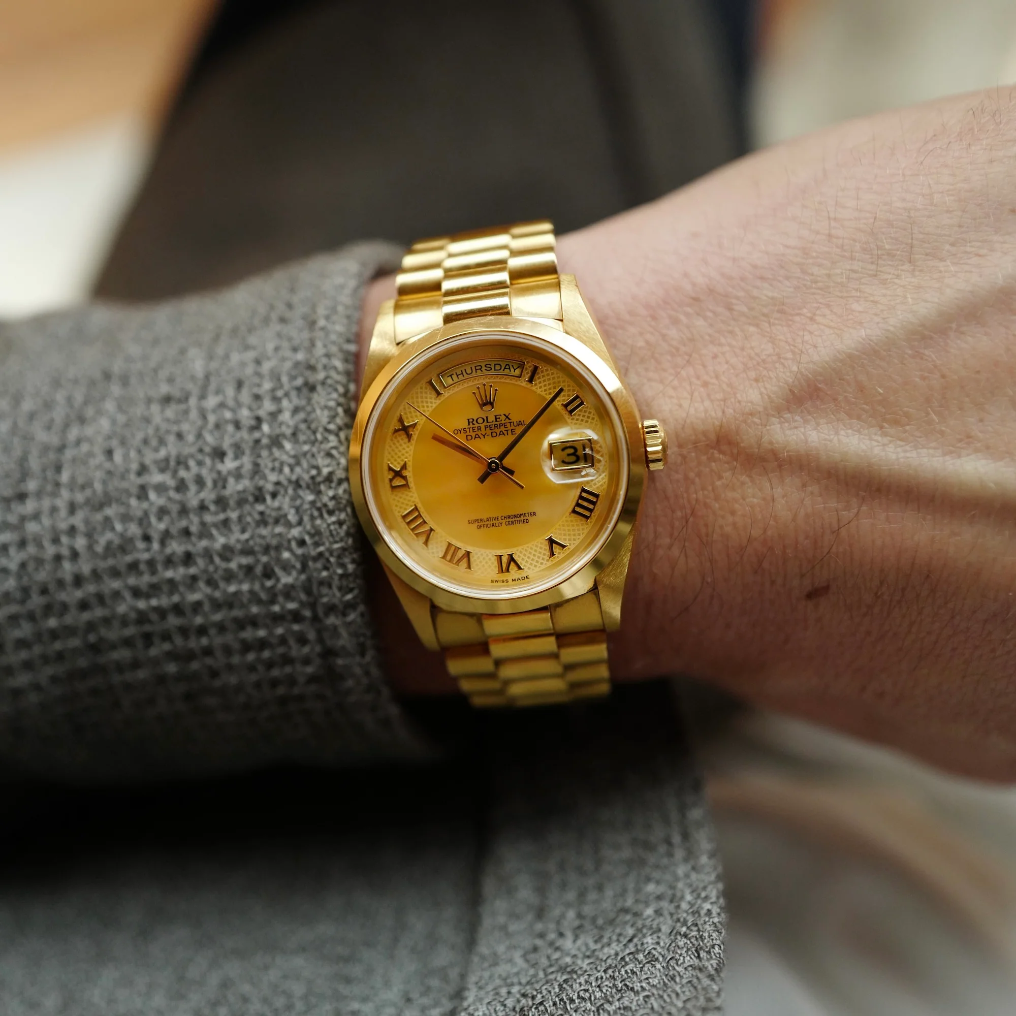 Rolex Yellow Gold Day-Date Ref. 18208 with Mother of Pearl - Image 2