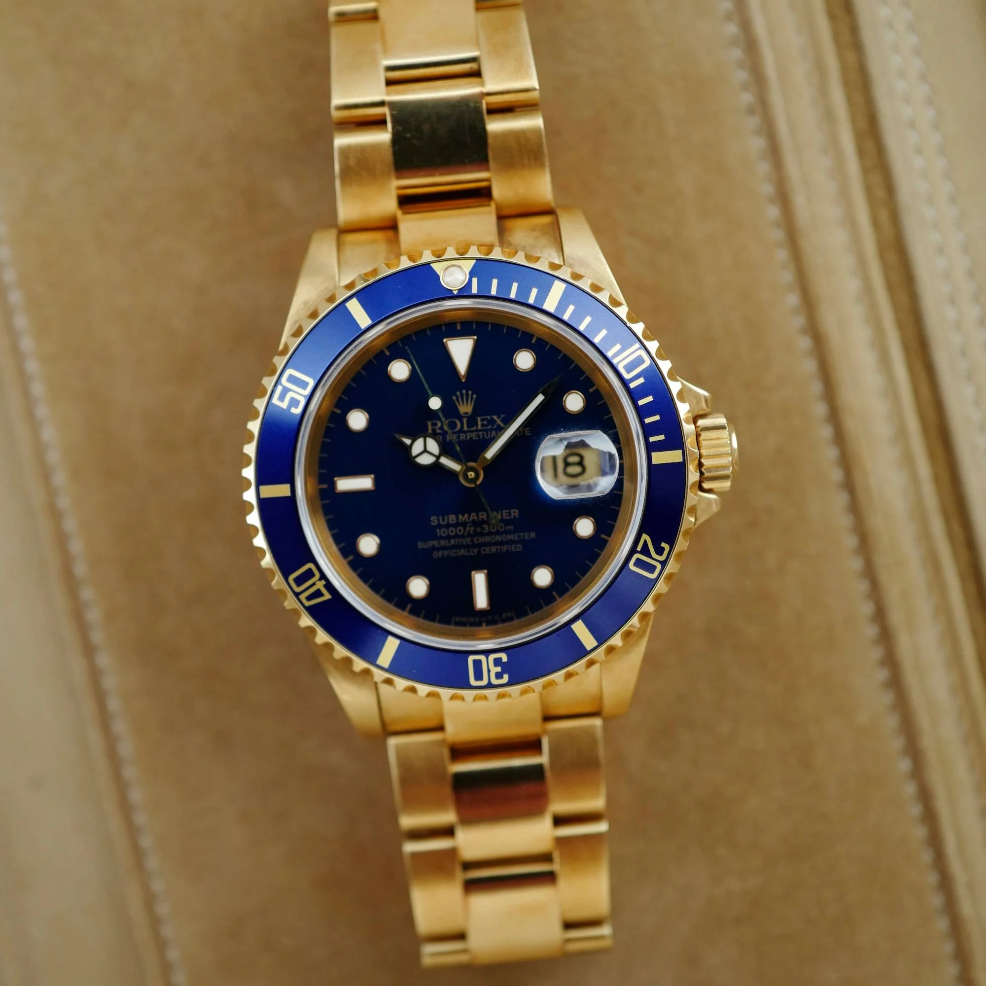 Rolex Yellow Gold Submariner Ref. 16618 in Outstanding Condition - Image 3