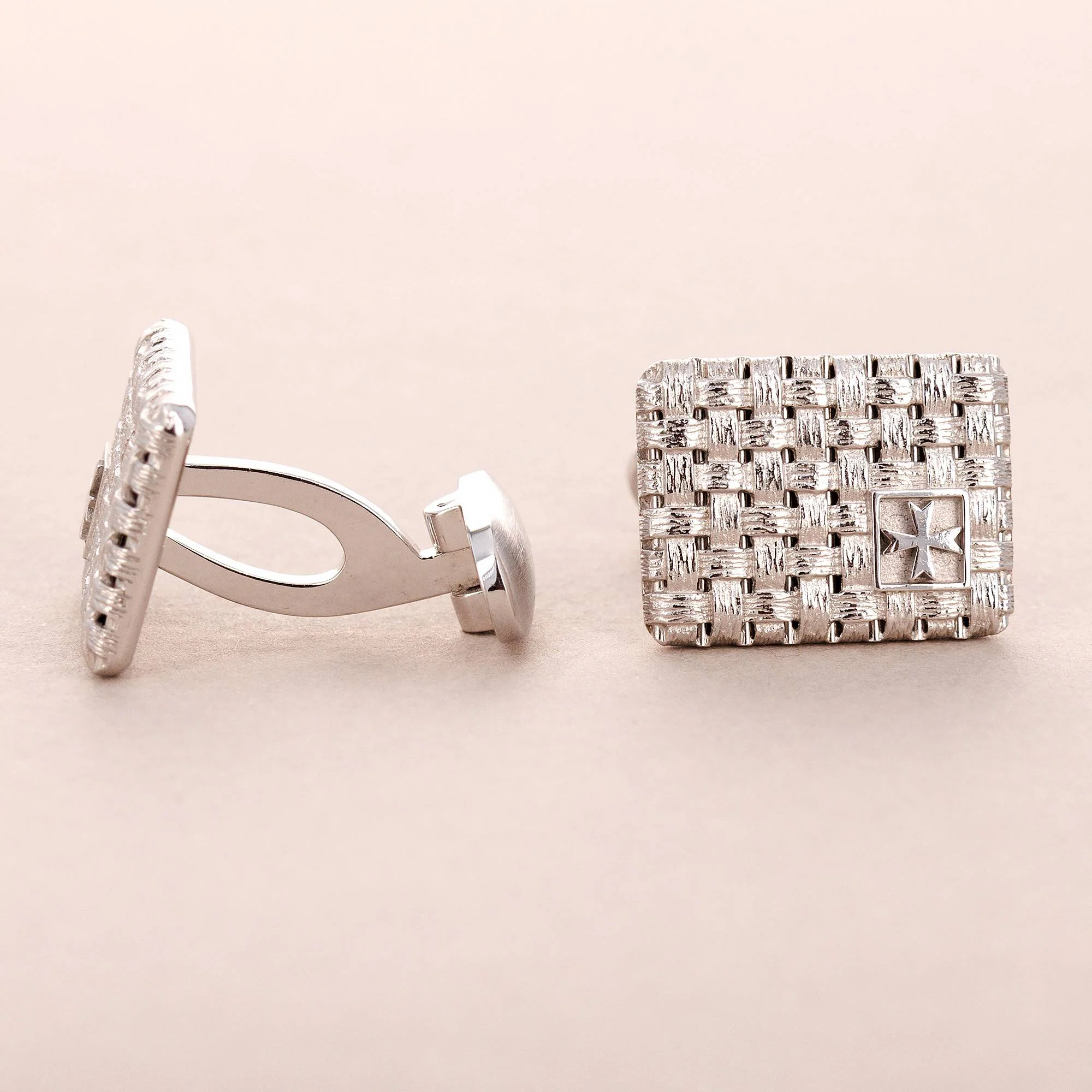 Vacheron Constantin Platinum and 18K White Gold Cufflinks (Objet) - Image 3