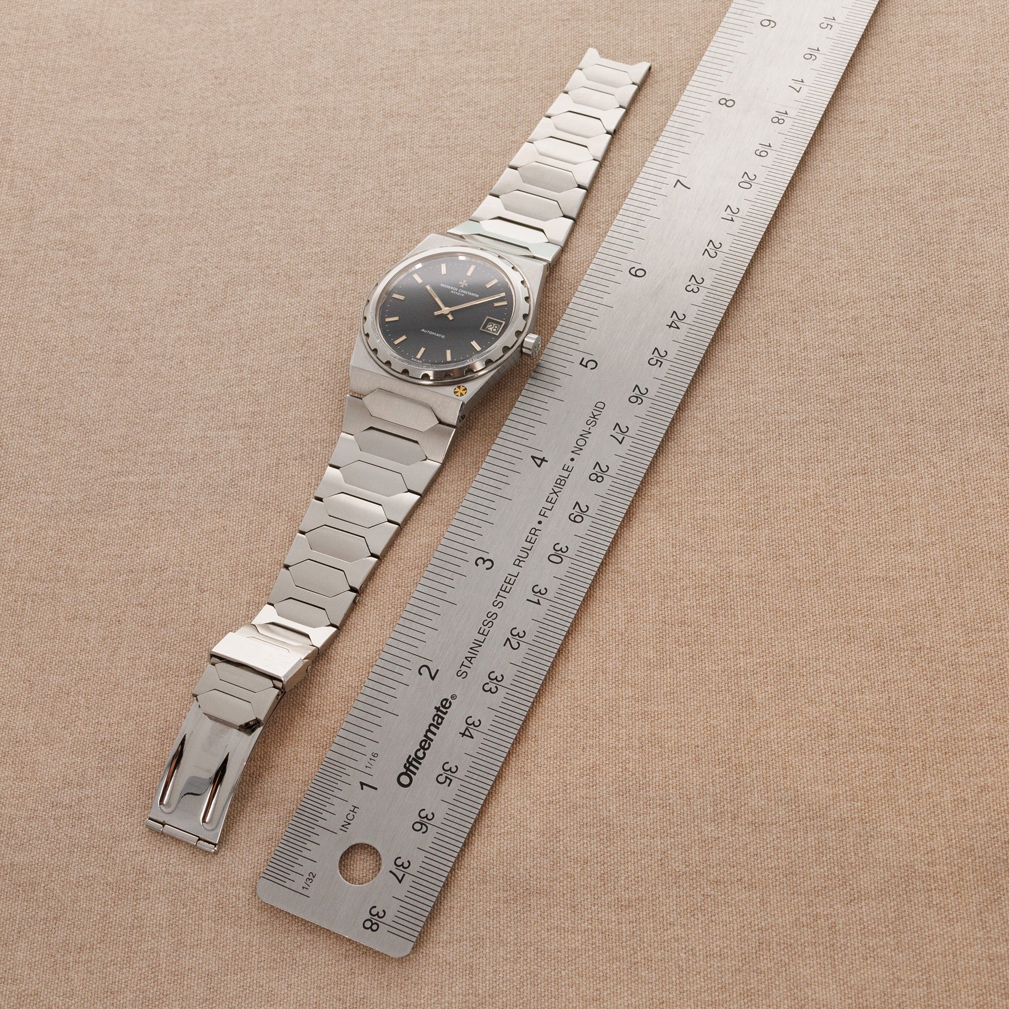 Vacheron Constantin Steel 222 Ref 44018 - Image 5