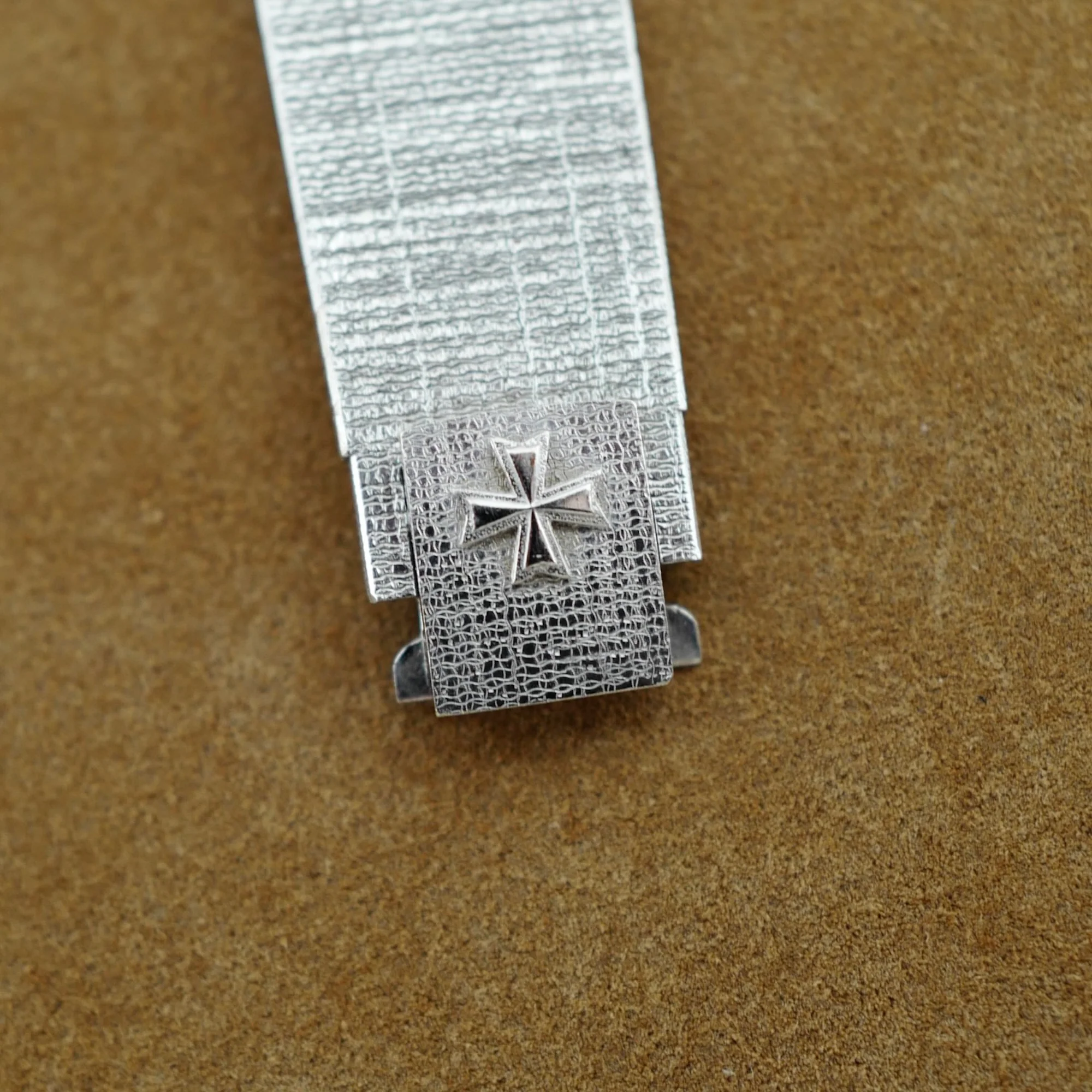 Vacheron Constantin White Gold Bracelet Watch with Diamonds and Opal Dial - Image 5