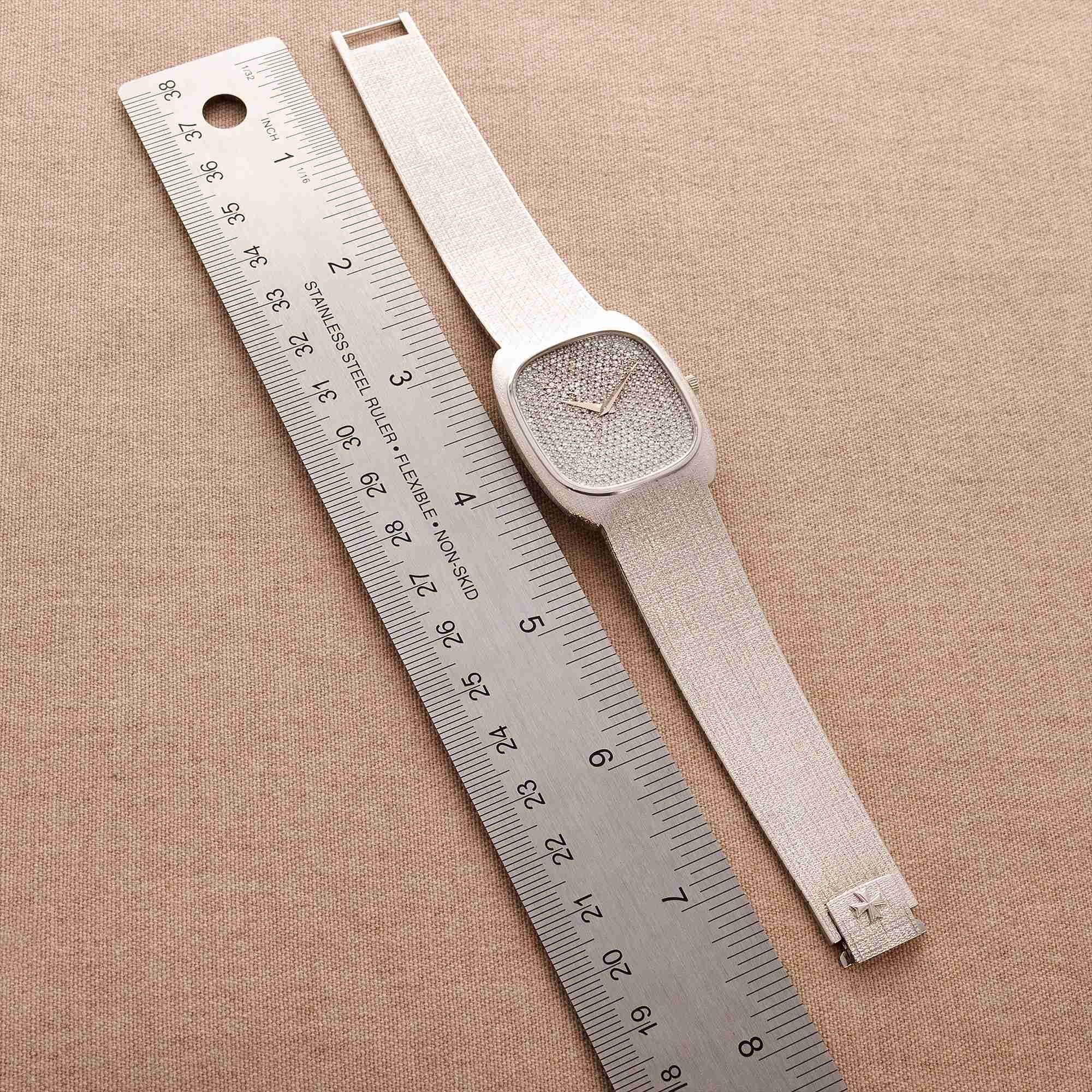 Vacheron Constantin White Gold Pave Diamond Watch Ref. 2045 - Image 7
