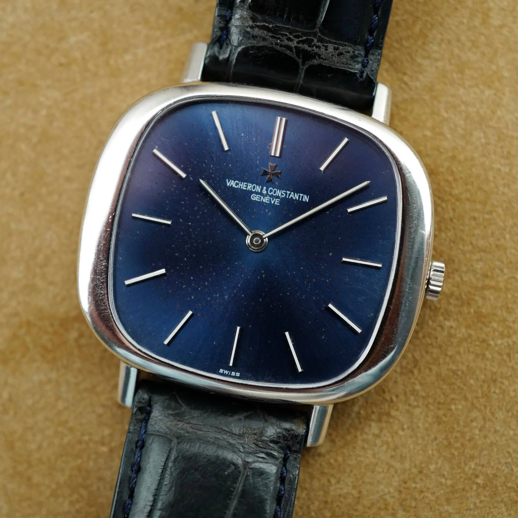 Vacheron Constantin White Gold TV Shaped Watch Ref. 2096 with Attractive Vintage Dial - Image 2