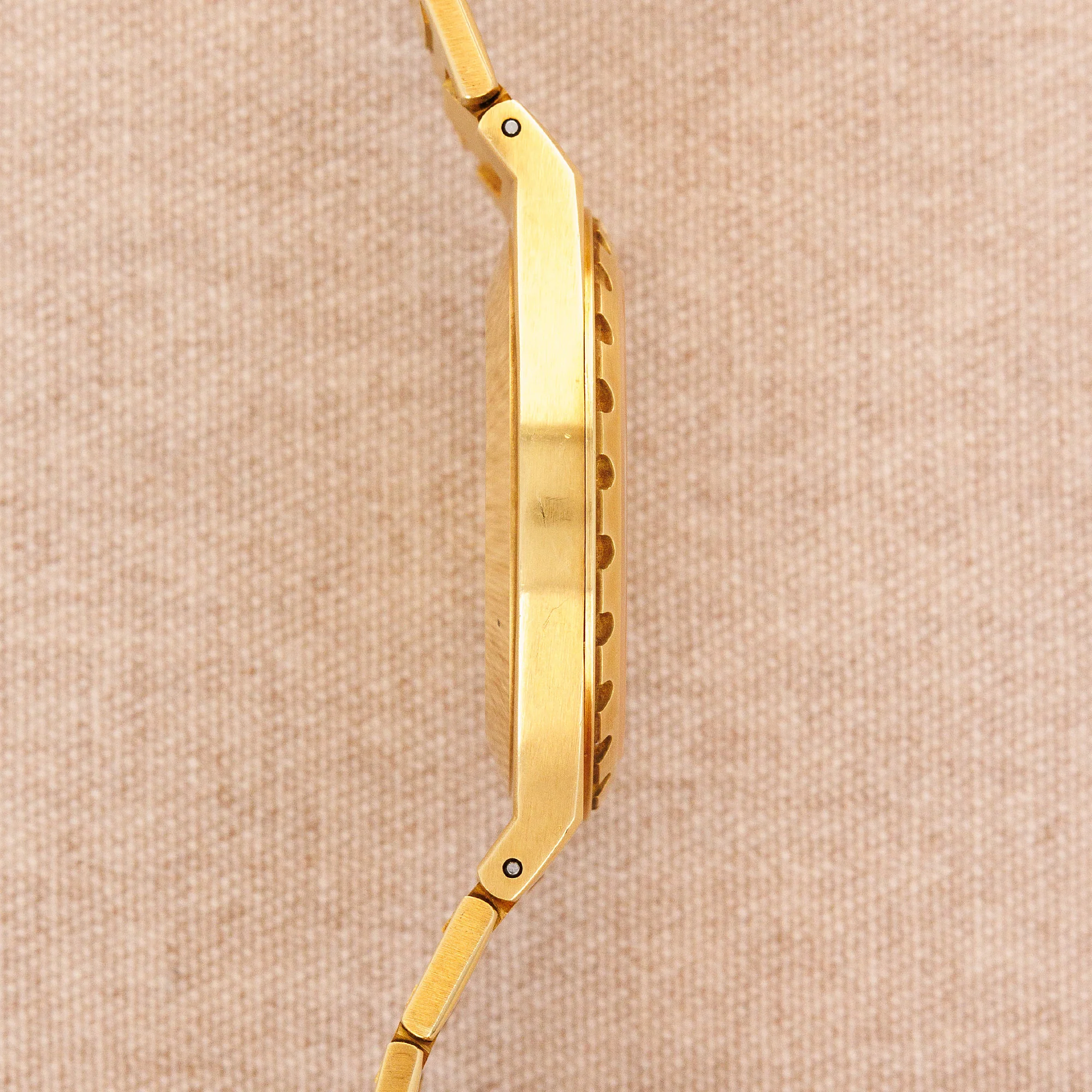 Vacheron Constantin Yellow Gold 222 Ref. 46003 with Box and Extract Paper - Image 5