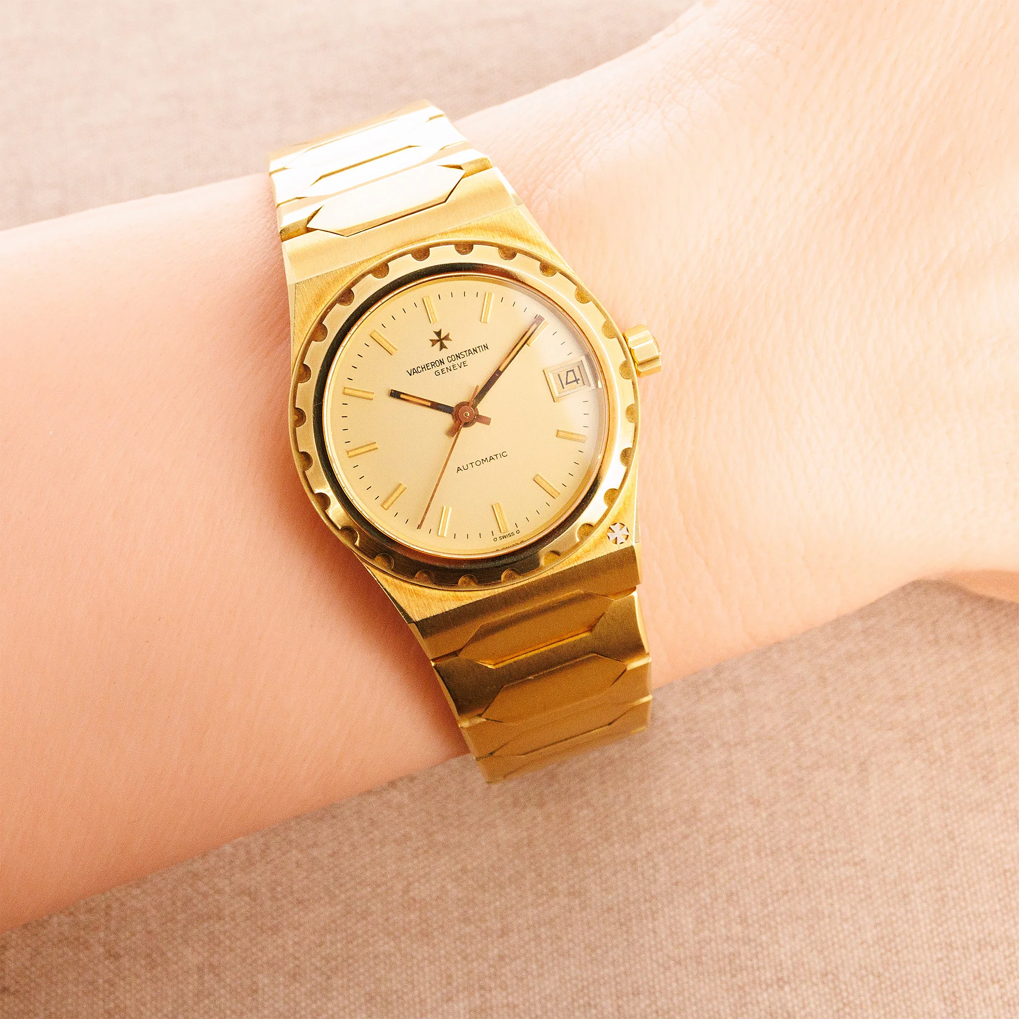 Vacheron Constantin Yellow Gold 222 Ref. 46003 with Box and Extract Paper - Image 8