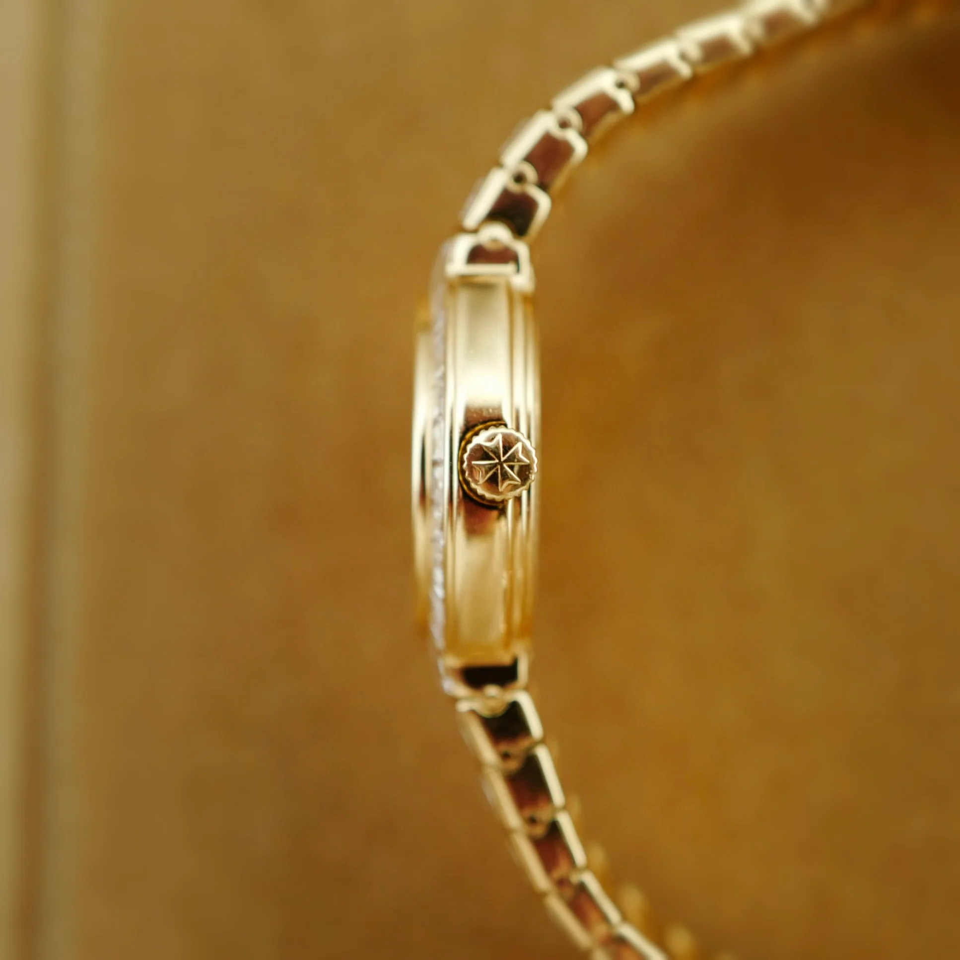 Vacheron Constantin Yellow Gold Kalla Ref. 10546/146j (New Arrival) - Image 3