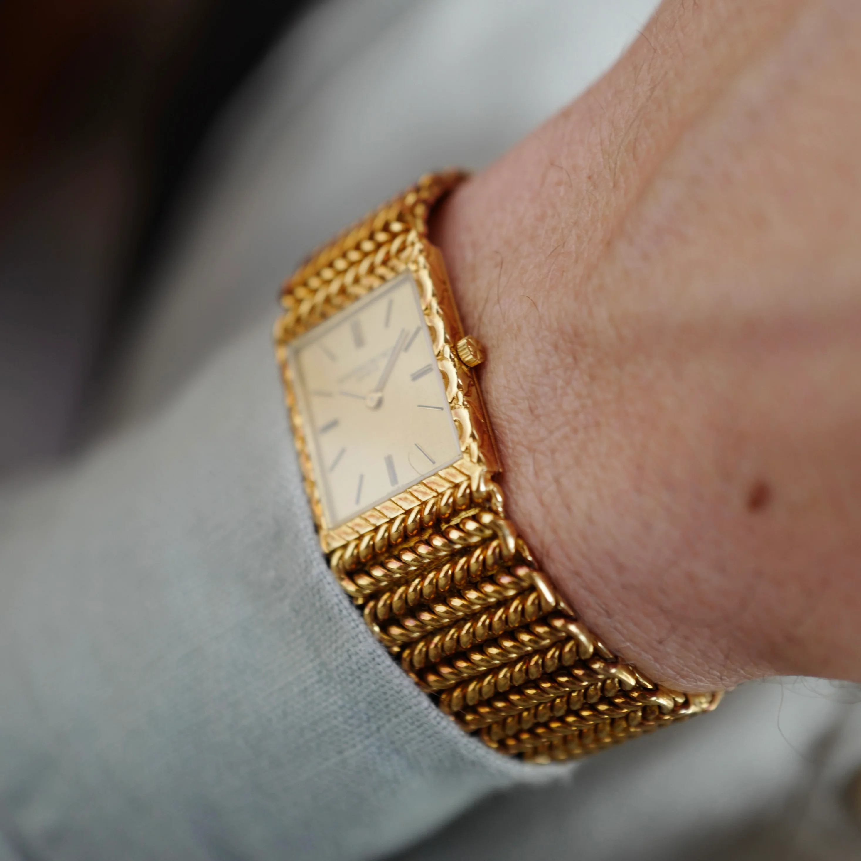 Vacheron Constantin Yellow Gold Mechanical Bracelet Watch (NEW ARRIVAL) - Image 4