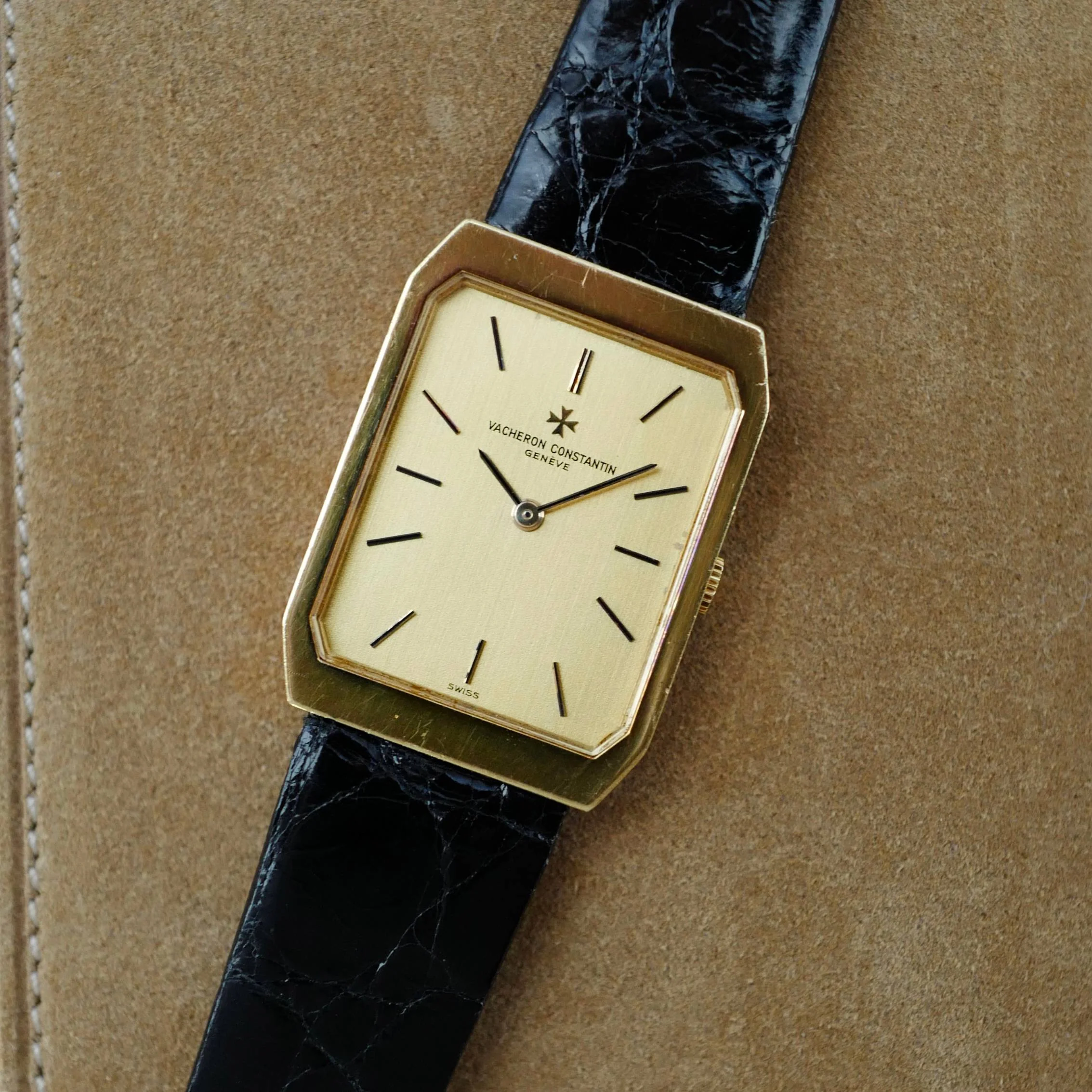 Vacheron Constantin Yellow Gold Rectangular Watch - Image 2