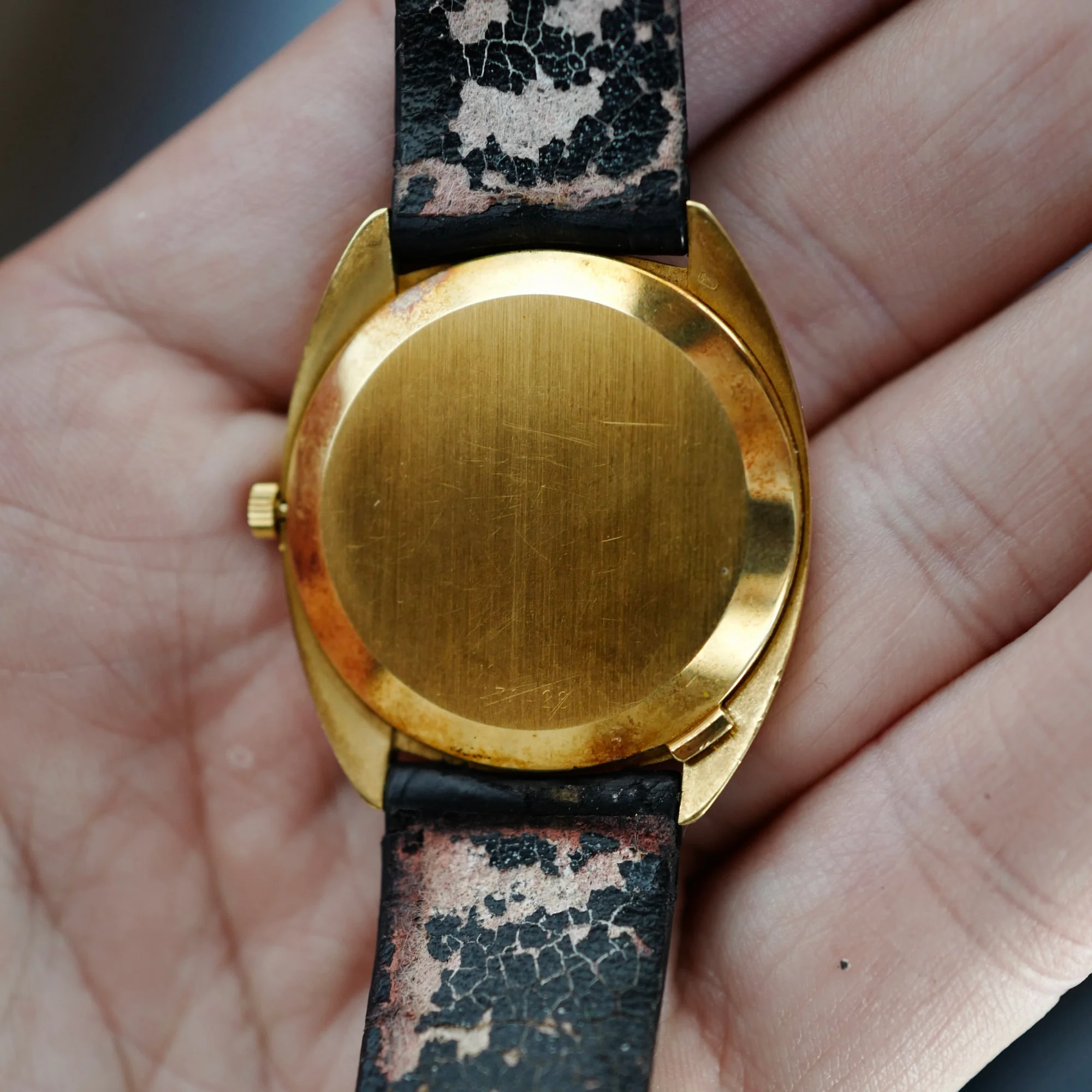 Vacheron Constantin Yellow Gold Ultra-Thin C Shape Ref. 7595 (NEW ARRIVAL) - Image 3